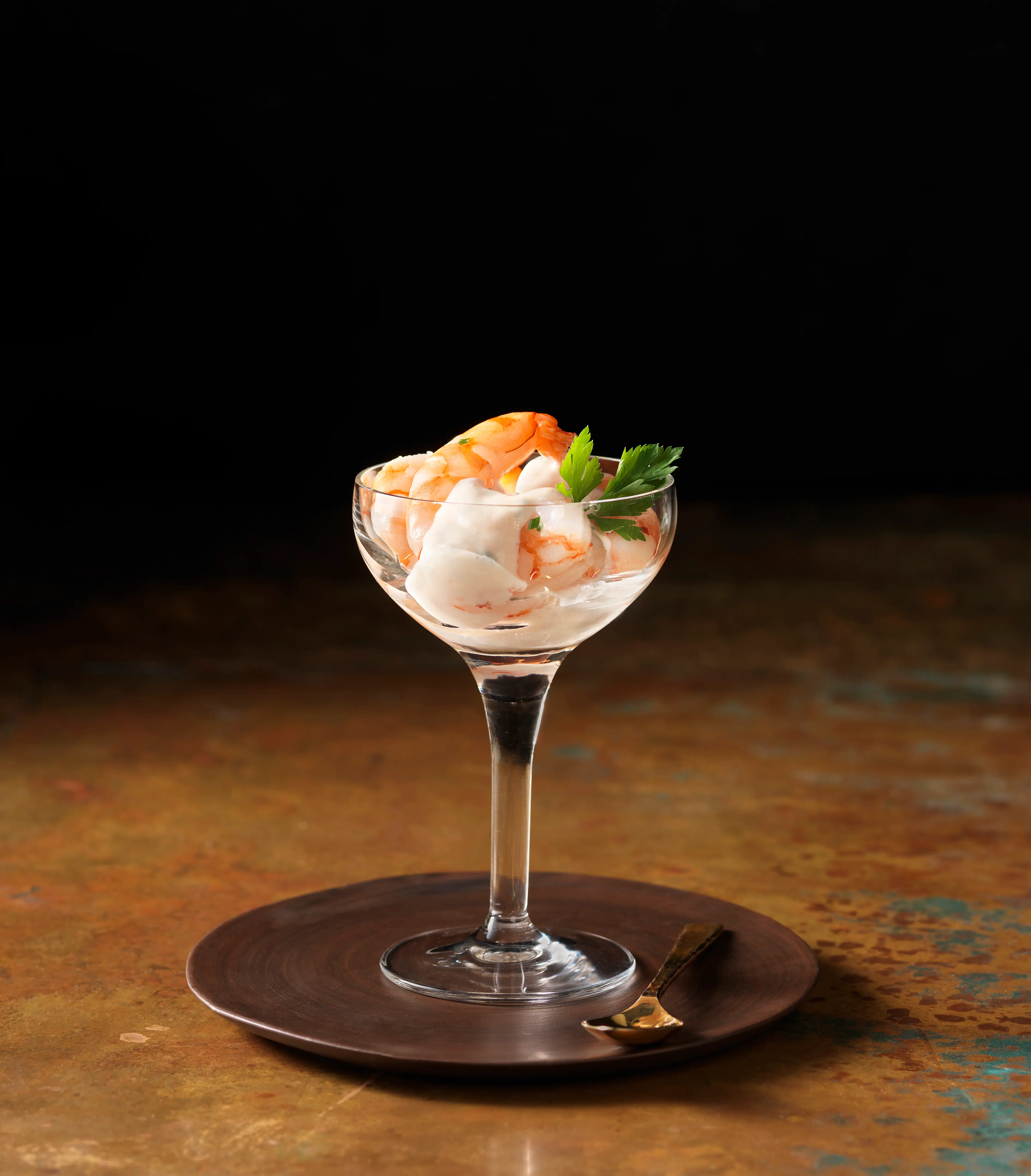 Cocktail de camarão em copo elegante
